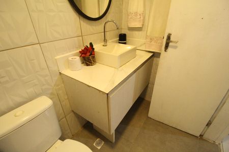 Casa de condomínio à venda com 62m², 1 quarto e sem vagaBanheiro