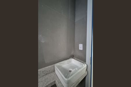 Apartamento à venda com 86m², 3 quartos e 1 vaga Apartamento à venda com 86m², 3 quartos e 1 vagaBanheiro da suíte