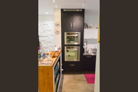 Casa de condomínio à venda com 228m², 3 quartos e 3 vagasCozinha