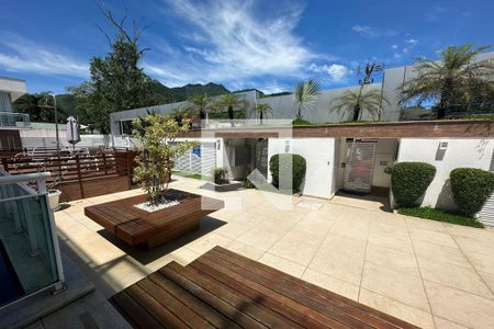 Casa de condomínio à venda com 228m², 3 quartos e 3 vagasÁrea comum