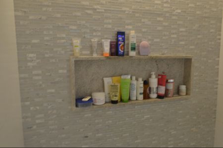 Casa de condomínio à venda com 228m², 3 quartos e 3 vagasBanheiro da Suíte