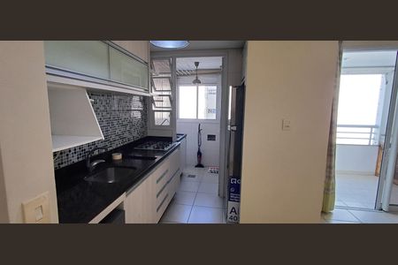Apartamento para alugar com 71m², 2 quartos e 1 vagaCozinha