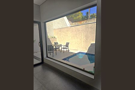 Casa à venda com 325m², 3 quartos e 5 vagas Casa à venda com 325m², 3 quartos e 5 vagasFoto 01