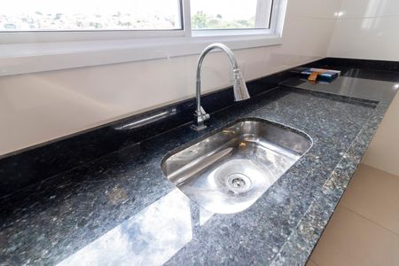 Casa à venda com 179m², 3 quartos e 2 vagas Casa à venda com 179m², 3 quartos e 2 vagasCozinha