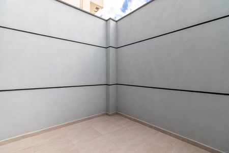 Casa à venda com 179m², 3 quartos e 2 vagas Casa à venda com 179m², 3 quartos e 2 vagasQuintal