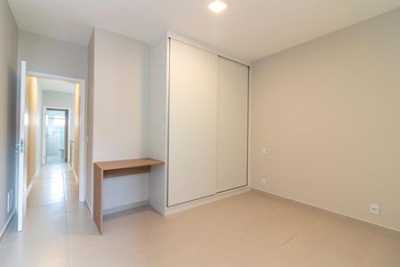 Casa à venda com 179m², 3 quartos e 2 vagas Casa à venda com 179m², 3 quartos e 2 vagasSuíte 1