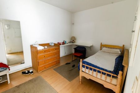 Casa à venda com 1157m², 6 quartos e 8 vagasQuarto de Serviço 1