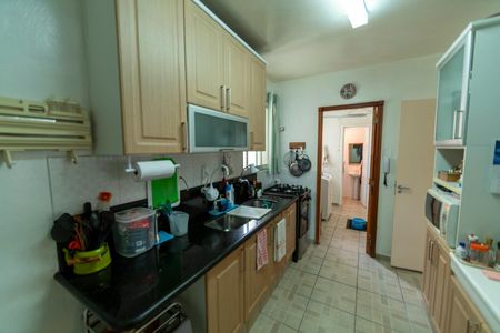 Apartamento à venda com 127m², 4 quartos e 2 vagas Apartamento à venda com 127m², 4 quartos e 2 vagasCozinha