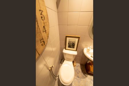 Apartamento à venda com 127m², 4 quartos e 2 vagas Apartamento à venda com 127m², 4 quartos e 2 vagasLavabo