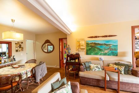 Apartamento à venda com 127m², 4 quartos e 2 vagas Apartamento à venda com 127m², 4 quartos e 2 vagasSala