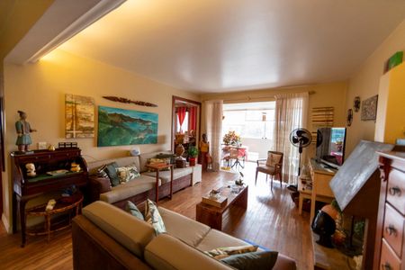 Apartamento à venda com 127m², 4 quartos e 2 vagas Apartamento à venda com 127m², 4 quartos e 2 vagasSala