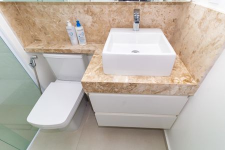 Apartamento à venda com 82m², 3 quartos e 2 vagasBanheiro da Suíte 1