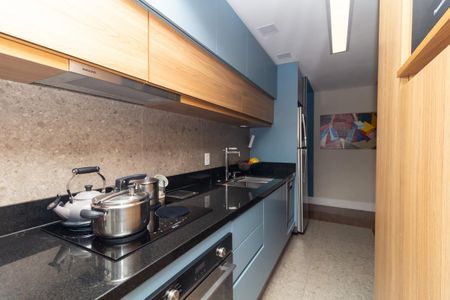 Apartamento à venda com 82m², 3 quartos e 2 vagasCozinha 