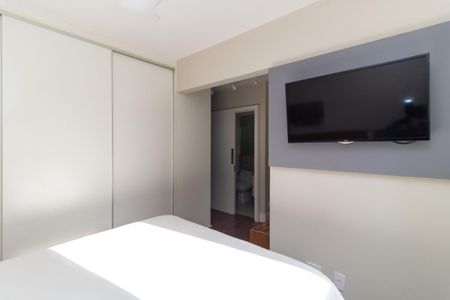 Apartamento à venda com 82m², 3 quartos e 2 vagasSuíte 1