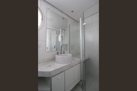 Apartamento à venda com 154m², 4 quartos e 3 vagasBanheiro do Quarto 2 - Suíte