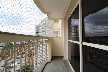 Apartamento à venda com 154m², 4 quartos e 3 vagasVaranda Sala