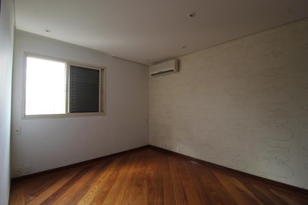 Apartamento à venda com 154m², 4 quartos e 3 vagasSala de TV