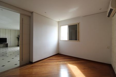 Apartamento à venda com 154m², 4 quartos e 3 vagasSala de TV