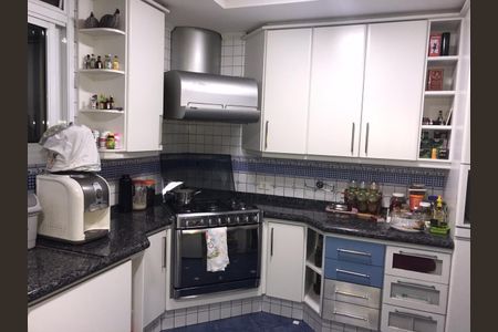 Casa de condomínio à venda com 570m², 5 quartos e 4 vagasFoto 13