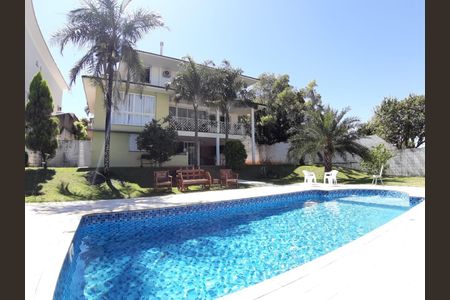 Casa de condomínio à venda com 570m², 5 quartos e 4 vagasFoto 02