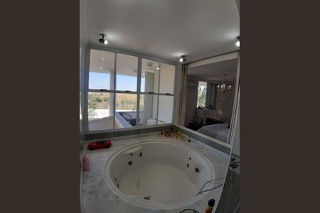 Casa de condomínio à venda com 570m², 5 quartos e 4 vagasFoto 04