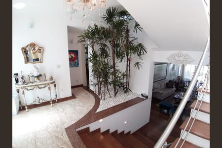 Casa de condomínio à venda com 570m², 5 quartos e 4 vagasFoto 09