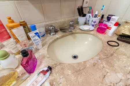 Apartamento à venda com 106m², 3 quartos e 2 vagasBanheiro da Suíte