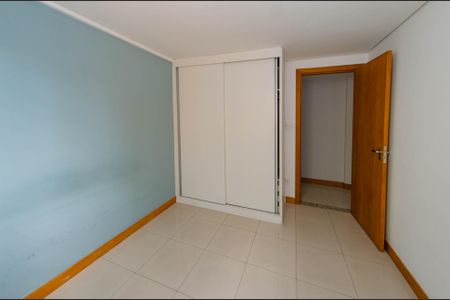 Apartamento à venda com 130m², 3 quartos e 2 vagasQuarto 2