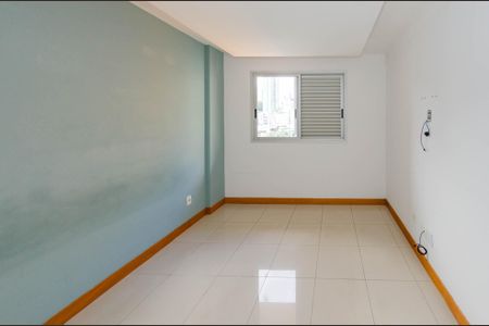 Apartamento à venda com 130m², 3 quartos e 2 vagasSuíte