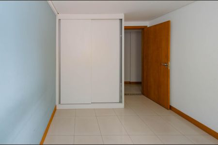 Apartamento à venda com 130m², 3 quartos e 2 vagasQuarto 2