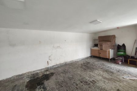 Casa à venda com 230m², 4 quartos e 2 vagas Casa à venda com 230m², 4 quartos e 2 vagasGaragem