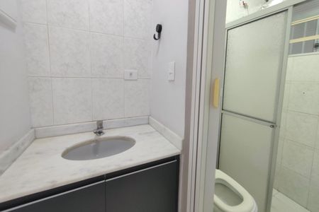 Casa à venda com 230m², 4 quartos e 2 vagas Casa à venda com 230m², 4 quartos e 2 vagasBanheiro Social