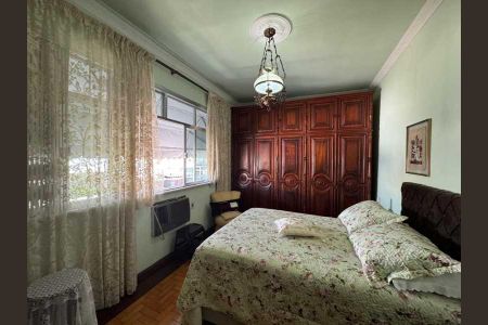 Casa de condomínio à venda com 168m², 3 quartos e 2 vagas