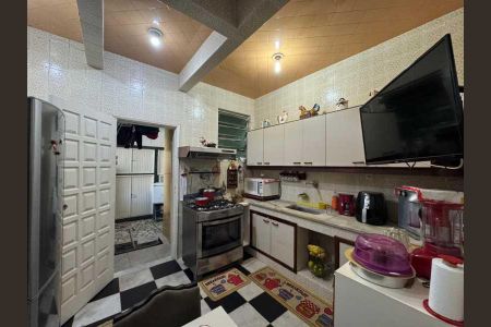 Casa de condomínio à venda com 168m², 3 quartos e 2 vagas