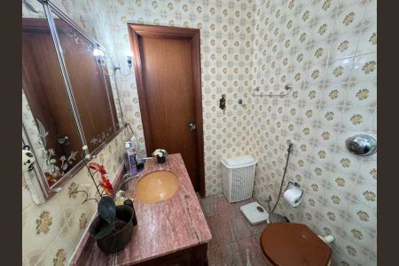 Casa de condomínio à venda com 168m², 3 quartos e 2 vagas