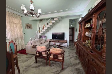 Casa de condomínio à venda com 168m², 3 quartos e 2 vagas