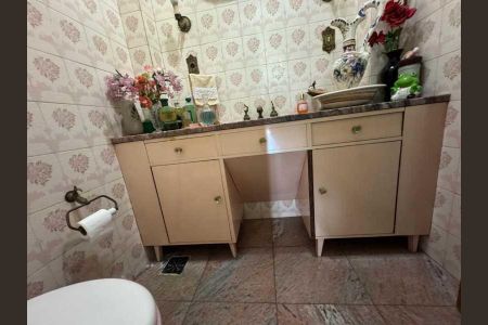 Casa de condomínio à venda com 168m², 3 quartos e 2 vagas