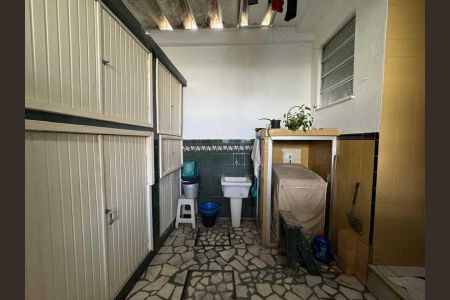 Casa de condomínio à venda com 168m², 3 quartos e 2 vagas