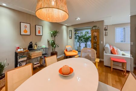 Apartamento à venda com 67m², 2 quartos e 1 vagaSala