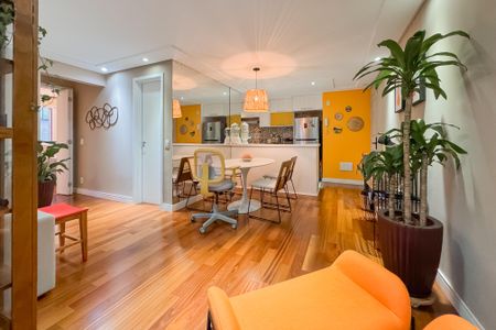 Apartamento à venda com 67m², 2 quartos e 1 vagaSala