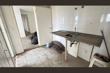 Apartamento à venda com 85m², 3 quartos e 2 vagasCozinha