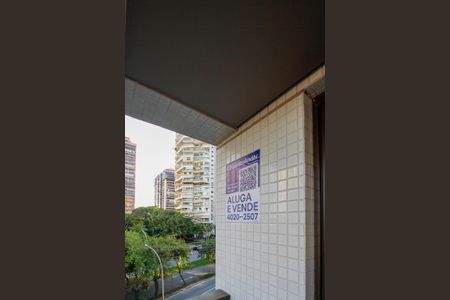 Apartamento à venda com 116m², 2 quartos e 2 vagas Apartamento à venda com 116m², 2 quartos e 2 vagasPlaquinha