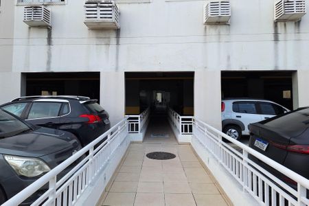 Apartamento à venda com 87m², 2 quartos e 1 vaga Apartamento à venda com 87m², 2 quartos e 1 vagaFachada