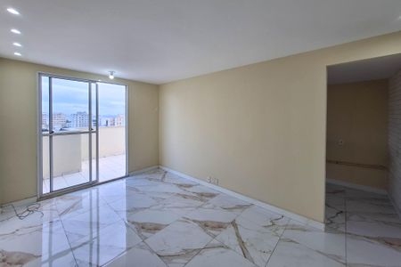 Apartamento à venda com 87m², 2 quartos e 1 vaga Apartamento à venda com 87m², 2 quartos e 1 vagaSala