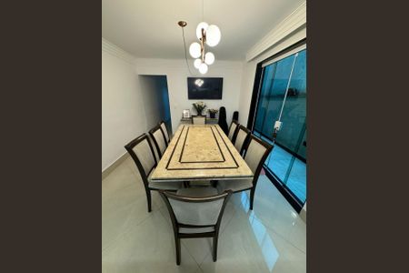 Casa à venda com 300m², 3 quartos e 3 vagassala de jantar 