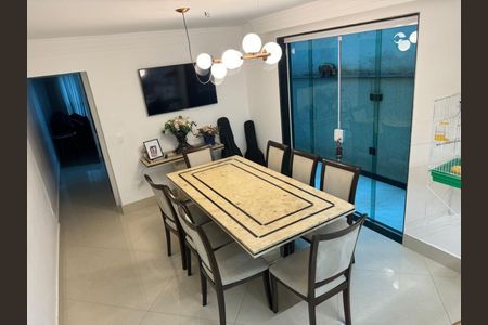 Casa à venda com 300m², 3 quartos e 3 vagassala de jantar 