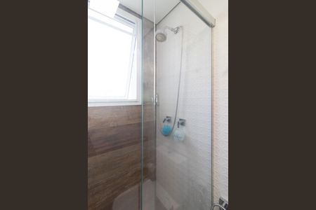 Casa de condomínio à venda com 197m², 3 quartos e 2 vagasBanheiro Suíte 