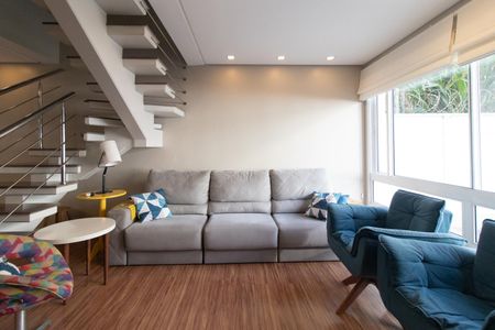 Casa de condomínio à venda com 197m², 3 quartos e 2 vagasSala