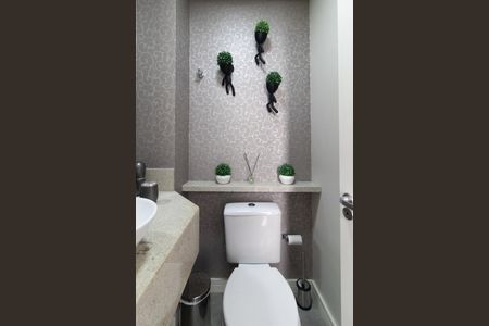 Casa de condomínio à venda com 197m², 3 quartos e 2 vagasLavabo