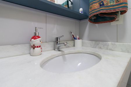 Casa de condomínio à venda com 197m², 3 quartos e 2 vagasBanheiro Social